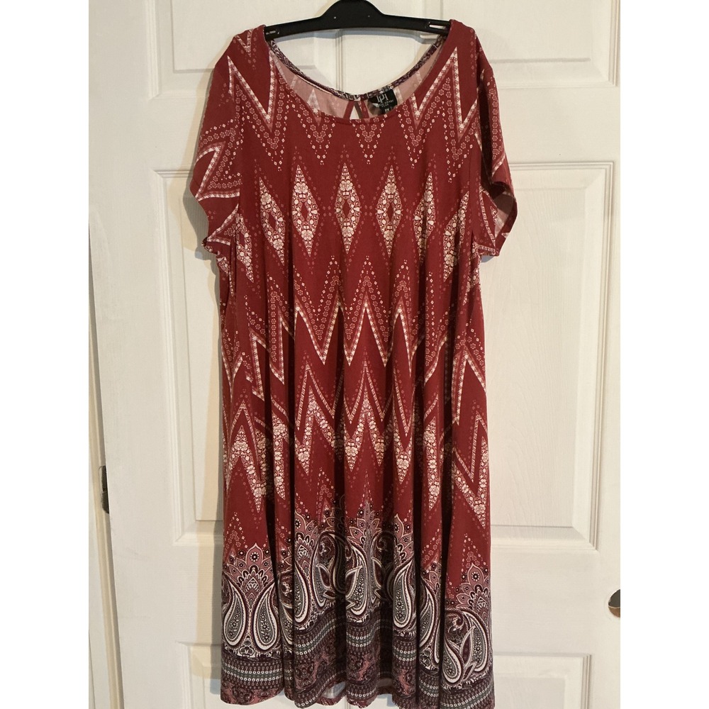 Derek Heart Plus Red Paisley Chevron Swing Dress Short Sleeve Keyhole Back 2X